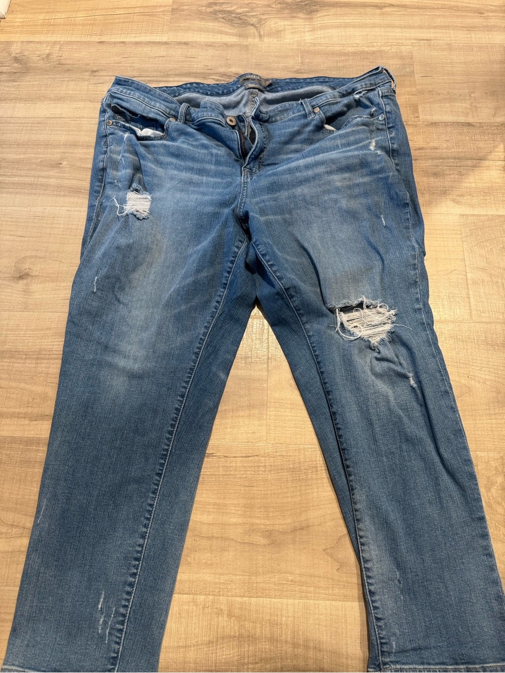 torrid Distressed boyfriend stretch Jeans in Blue Wash